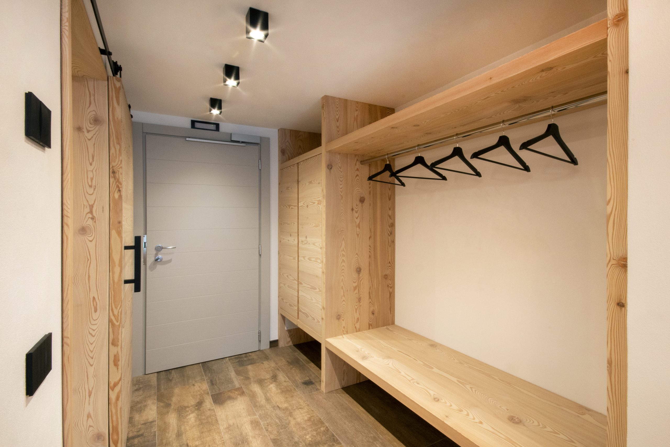 hotel-bormio-romantici-junior-suite-ingresso