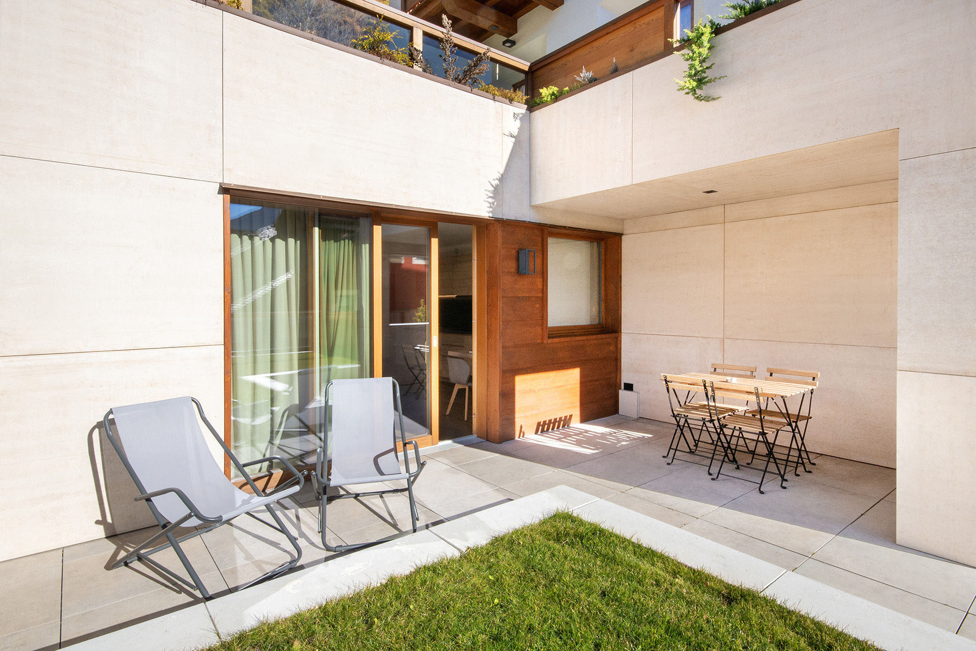 hotel-bormio-family-apartment-private-outside